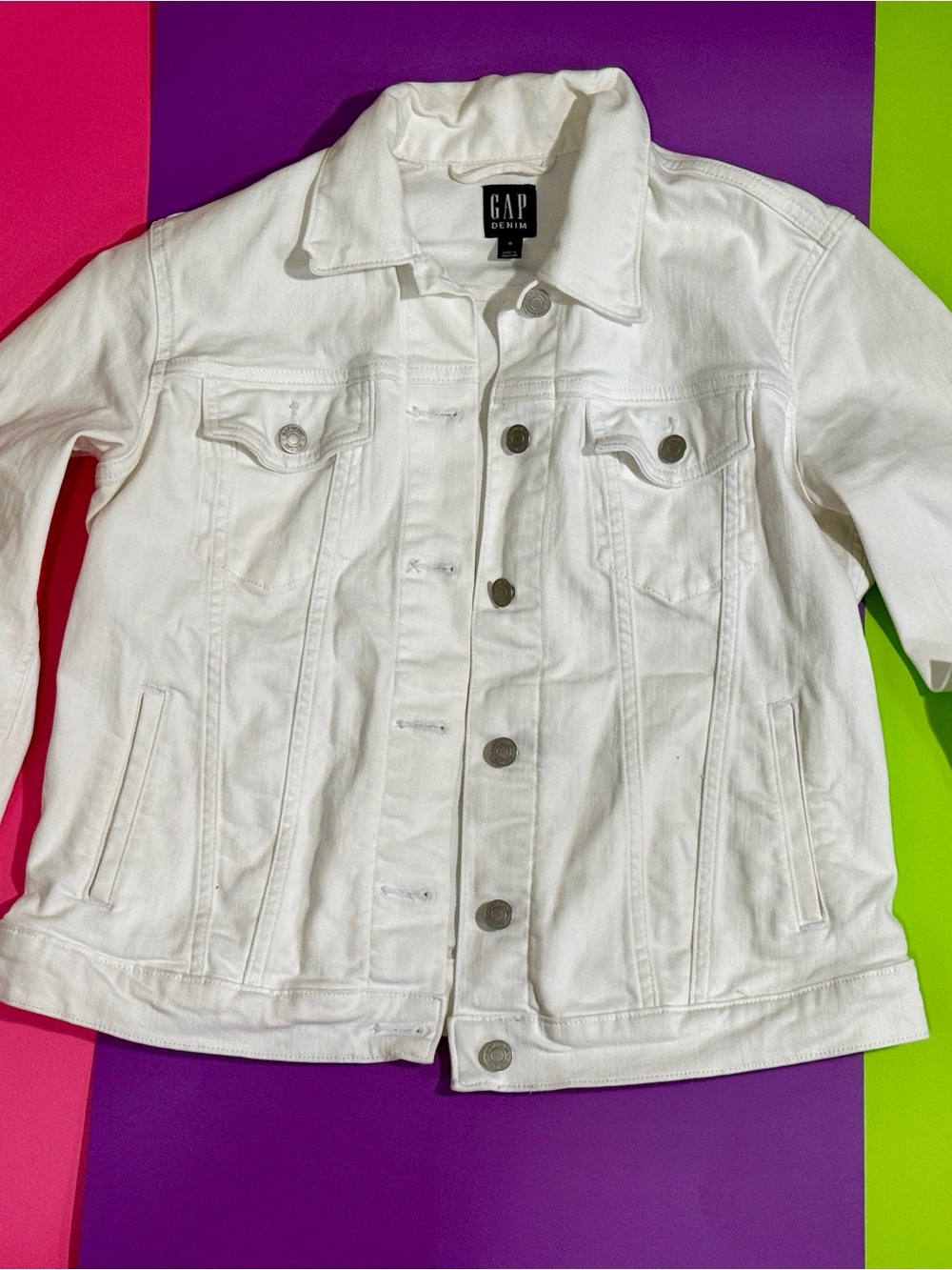 White GAP women's denim jacket - size M